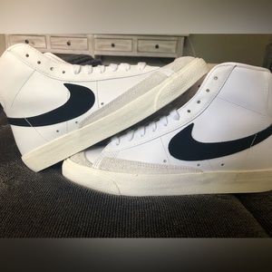 NIB Nike Blazer Mid 77 Vintage